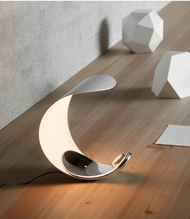 Astral Crescent Moon Lamp - BLISOME