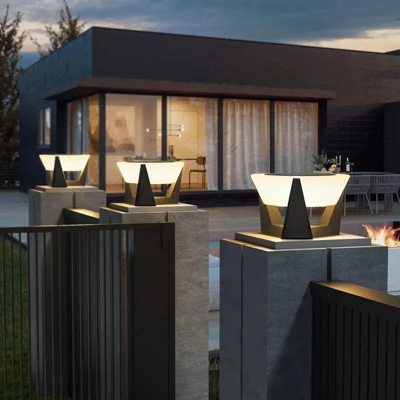 SOLARIUM Outdoor Solar Lamp - BLISOME