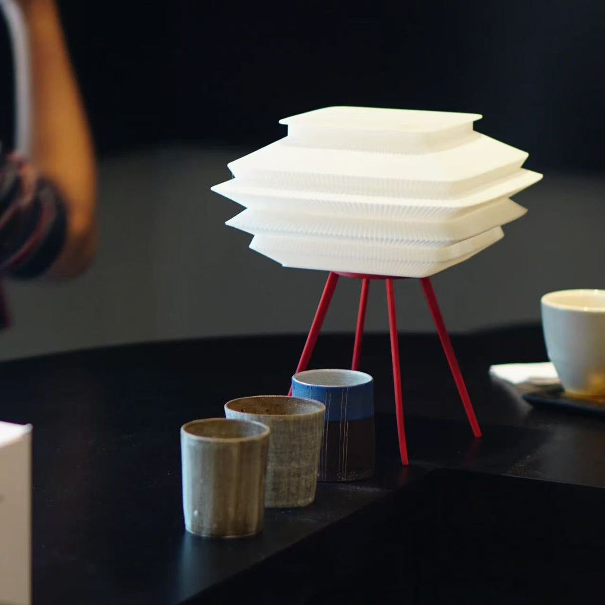 Modern Pleated Table Lamp – 3D Printed LED Desk Light with Red Tripod Base-3