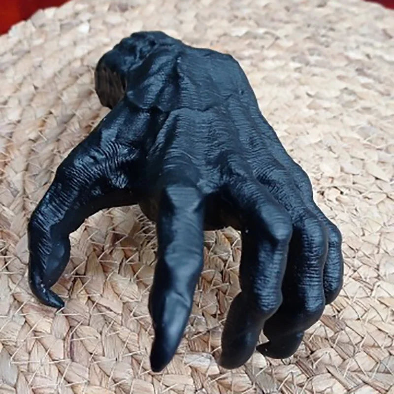 Gothic Witch's Hand Statue – Creative Resin Ornament, Wall Key Hanger & Bag Hook, Aesthetic Wall Art Sculpture
