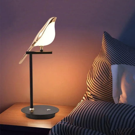 Amor Bird Table Lamp – Romantic Nature-Inspired Lighting