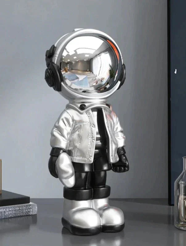 Celeste Astronaut Statue - BLISOME