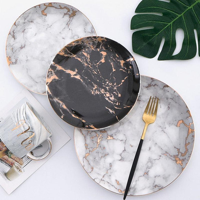 Crimson Plate Collection – Bold, Elegant Dinnerware