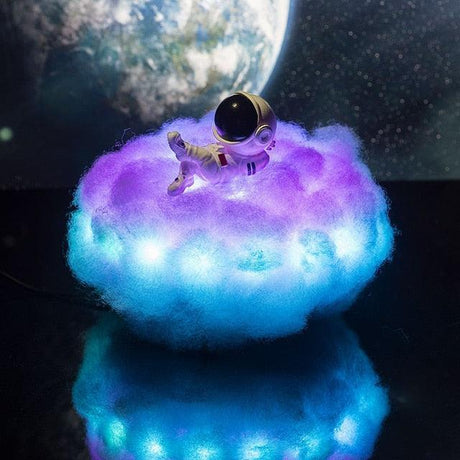 FloatOn Cloud Astronaut Lamp – Dreamy Space-Themed Lighting