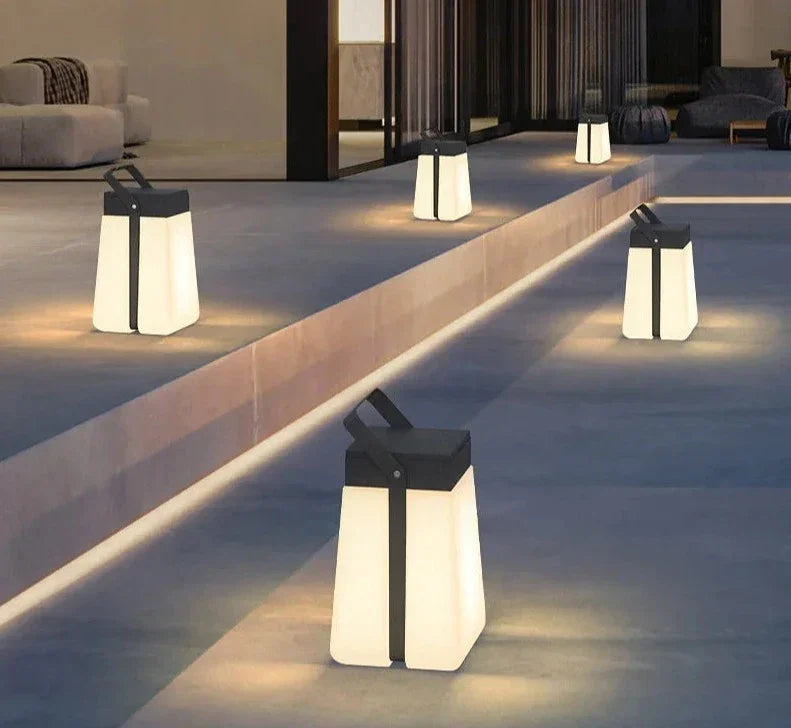 LANN Outdoor Solar Lantern Lamp - BLISOME
