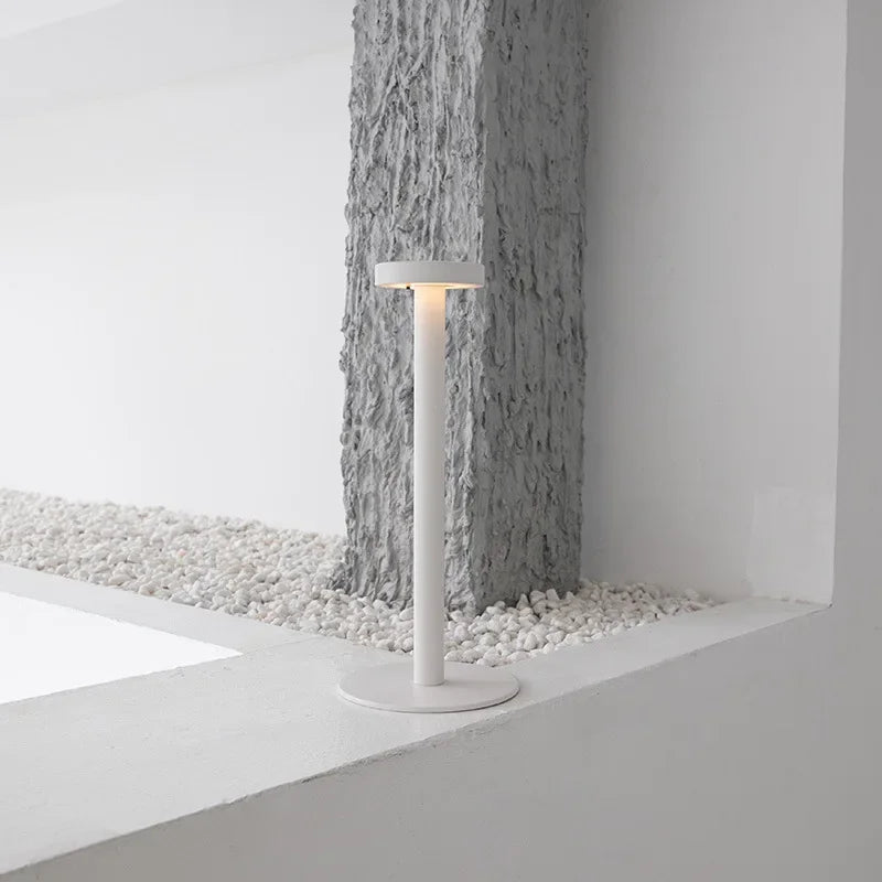 Milo Minimalist Rechargeable Lamp - BLISOME
