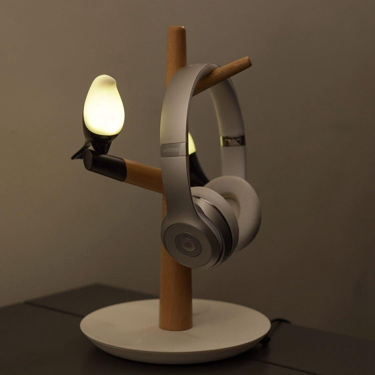 Perch Table Lamp - Wireless Charger - BLISOME
