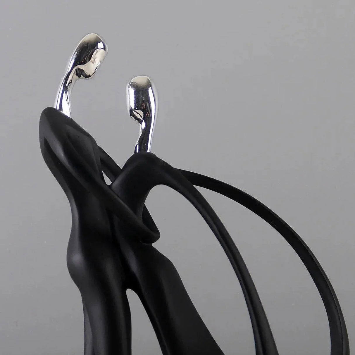 Amour Dancing Couple Statue - BLISOME