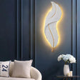 Lumina Golden Feather Wall Light – Elegant Nature-Inspired Sconce 